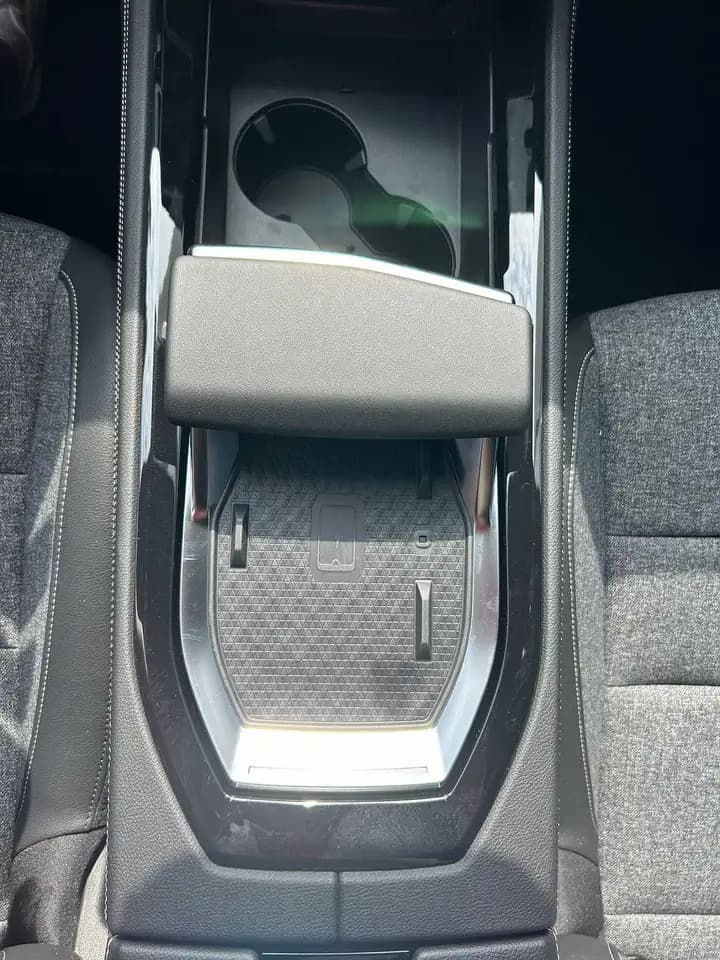 Renault Rafale E-Tech Techno FullHybr. 200 — معرض صور السيارة 18