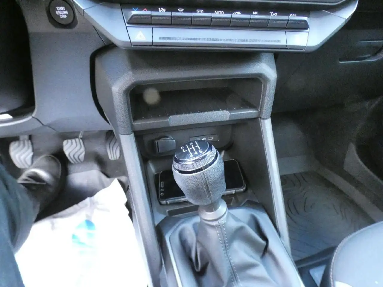 Dacia Duster III TCe 130 Extreme Anhängerkupplung — معرض صور السيارة 13
