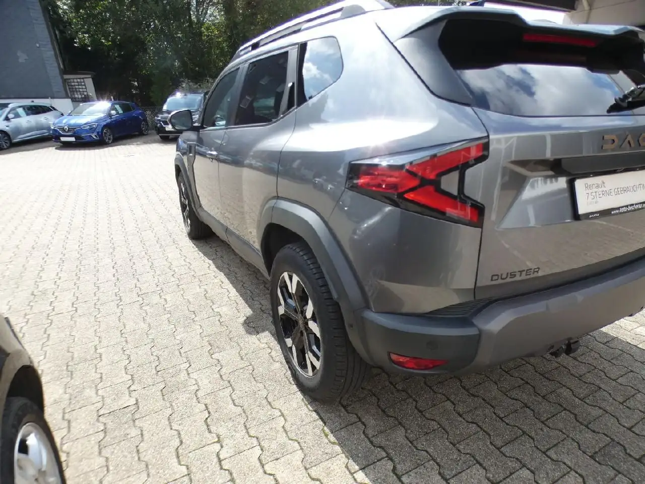 Dacia Duster III TCe 130 Extreme Anhängerkupplung — معرض صور السيارة 4