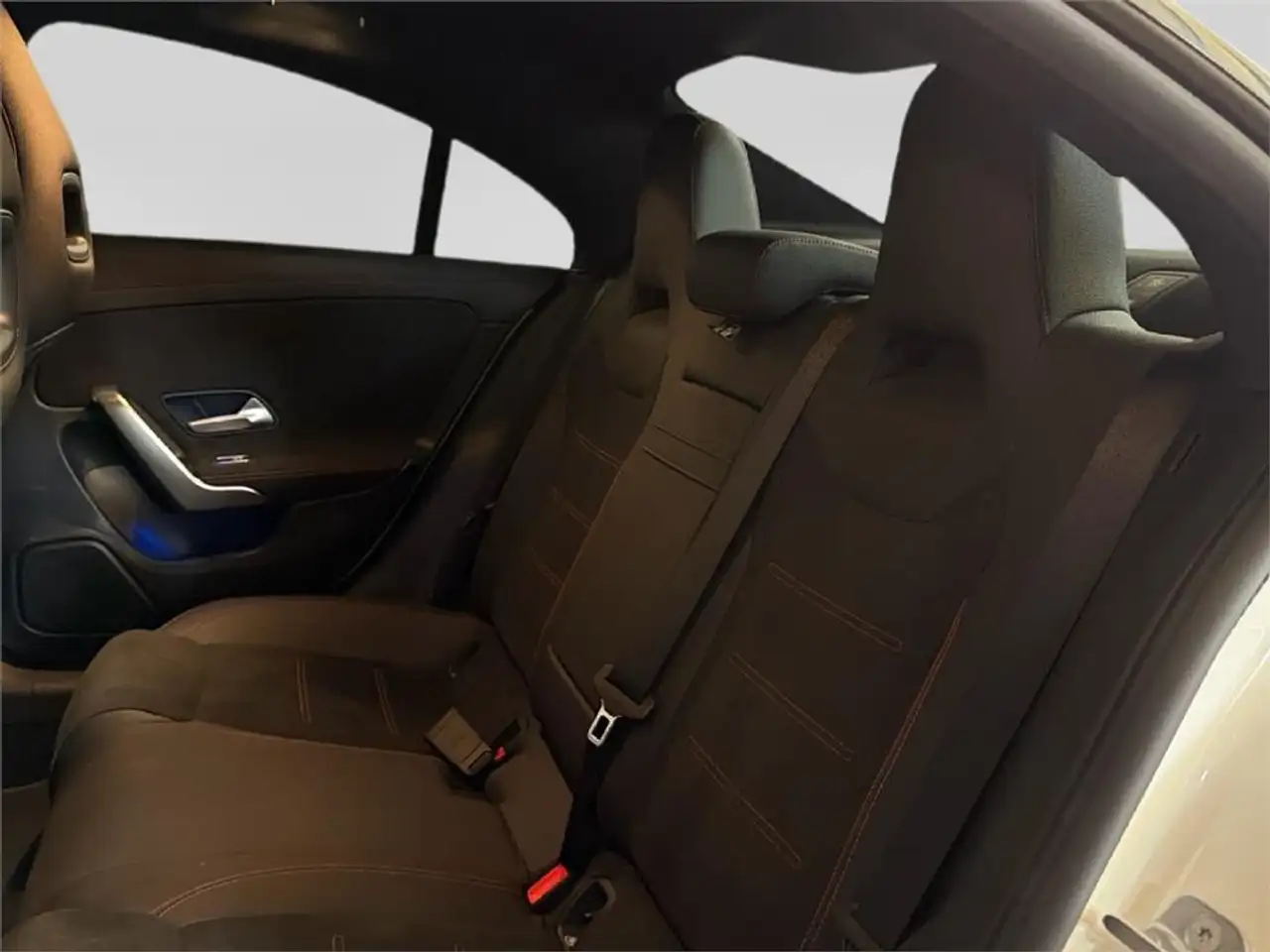 Mercedes-Benz CLA 250 e — Galerie du véhicule 9