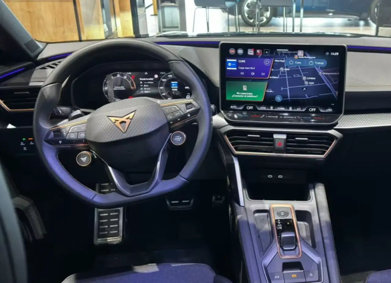 CUPRA Leon 1.5 eTSI 110 DSG — Galería del vehículo 26