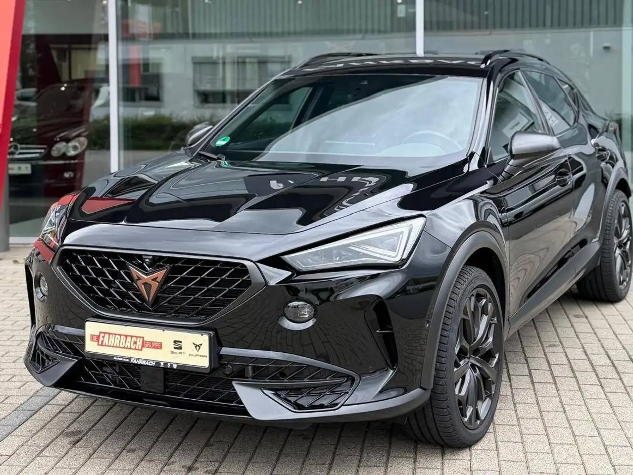 CUPRA Formentor VZ Tribe Edition 4Drive — Vehicle gallery 2