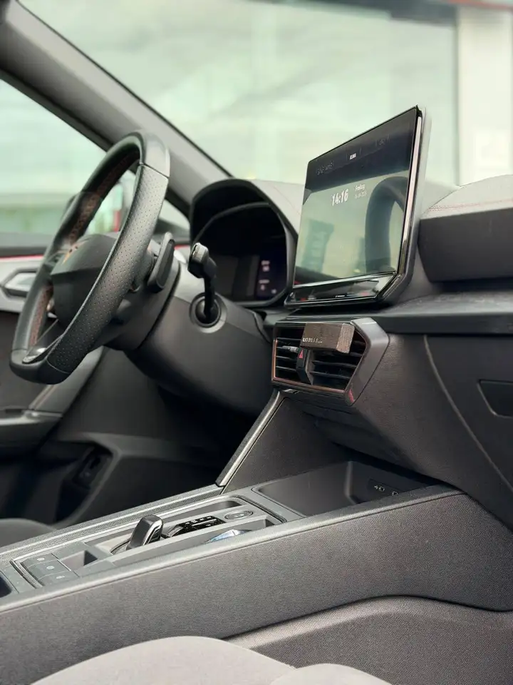 CUPRA Formentor VZ Tribe Edition 4Drive — Vehicle gallery 25