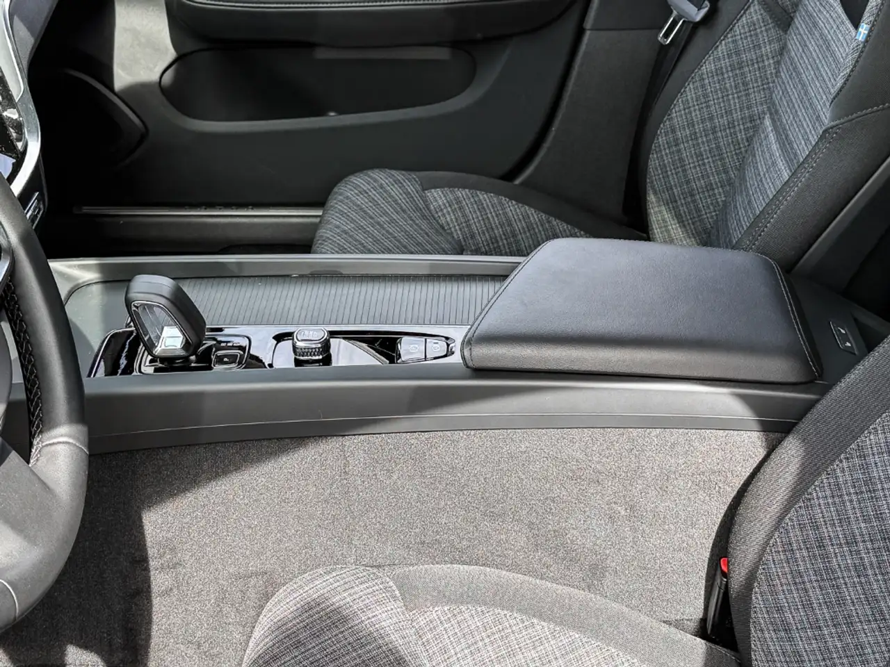 Volvo V60 Kombi Core B4 Benzin EU6d AHK Digitales Cockpit So — معرض صور السيارة 13