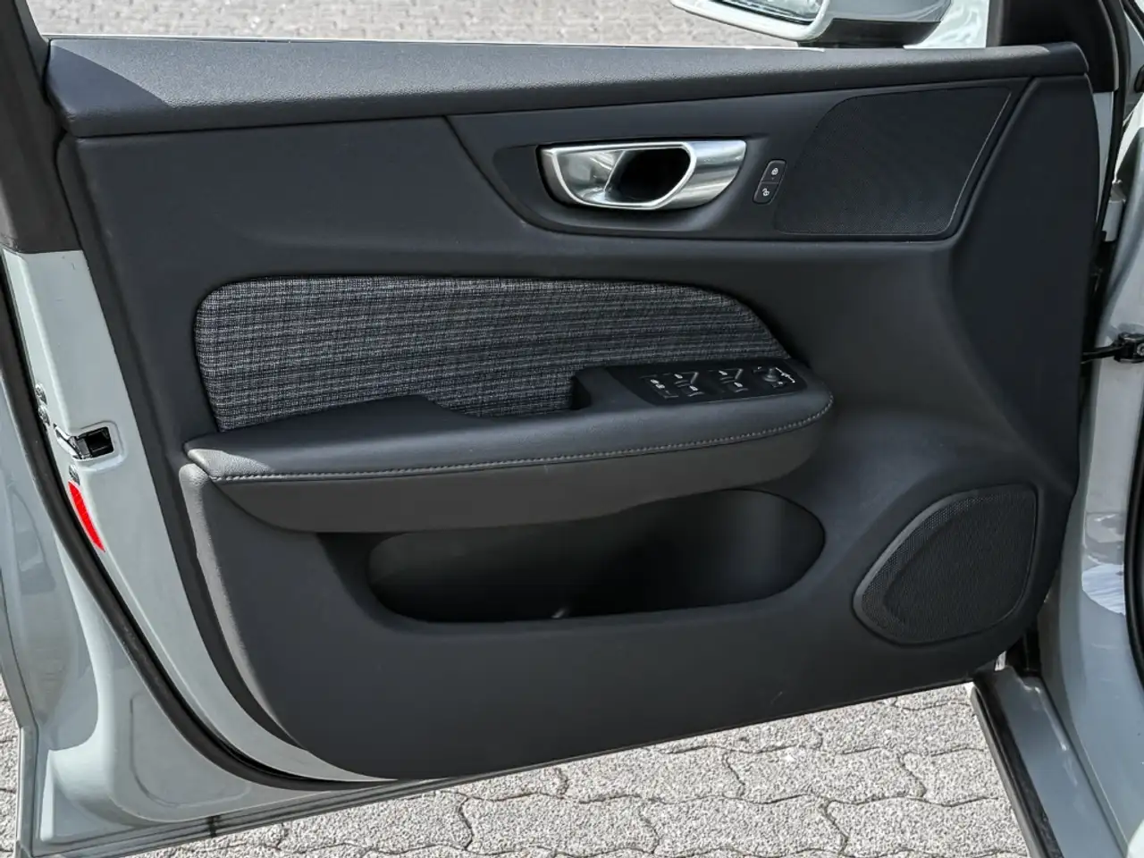 Volvo V60 Kombi Core B4 Benzin EU6d AHK Digitales Cockpit So — معرض صور السيارة 11