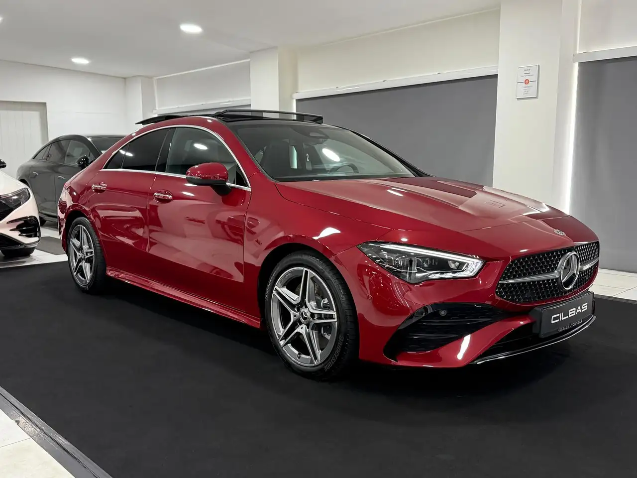 Mercedes-Benz CLA 250 COUPE 4M AMG ADV. *PANO*KAM*DIST*BURM* — Galería del vehículo 34