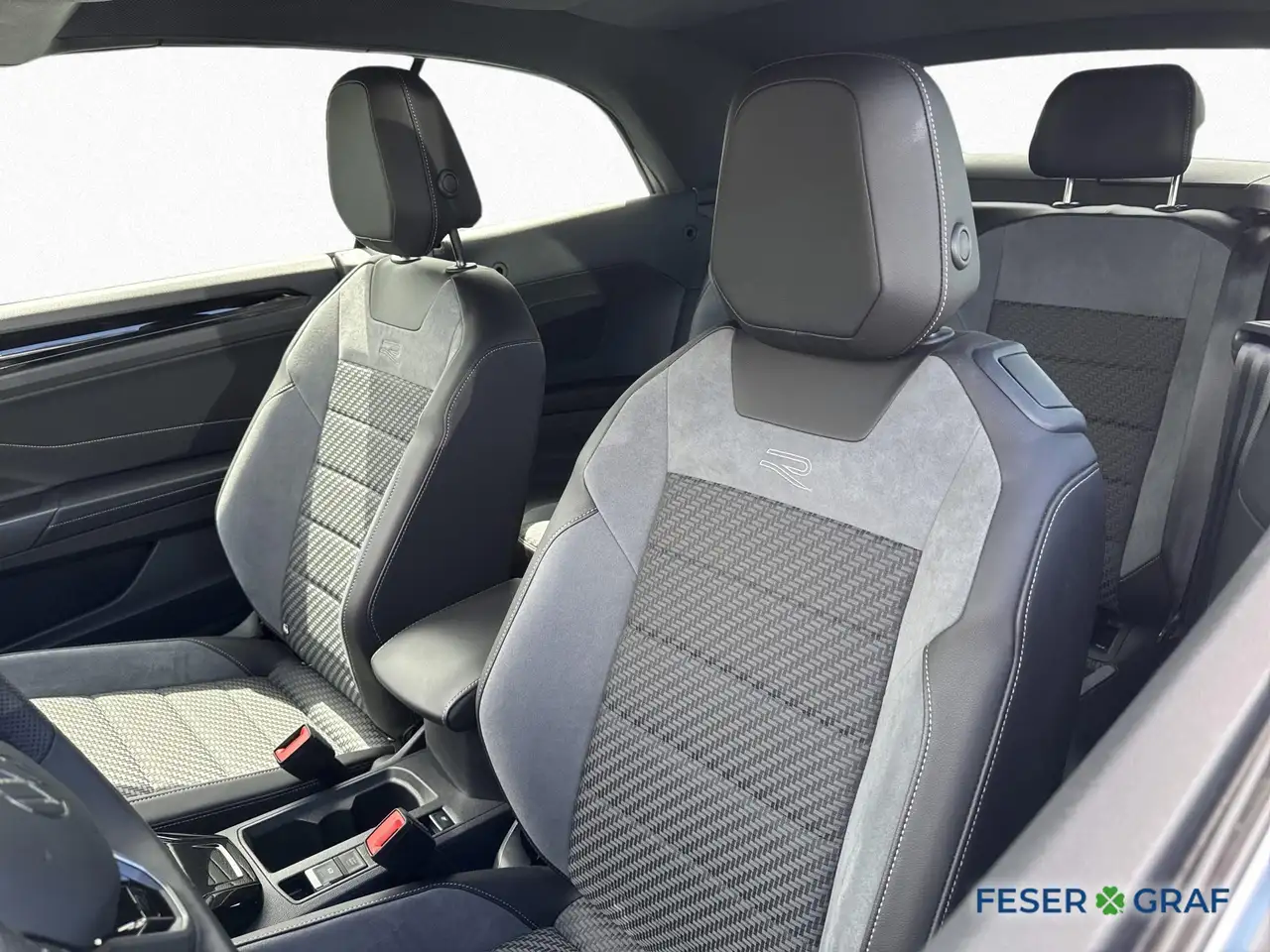 Volkswagen T-Roc Cabriolet R-Line 1.5 l TSI DSG MATRIX NAVI KAMERA — معرض صور السيارة 8