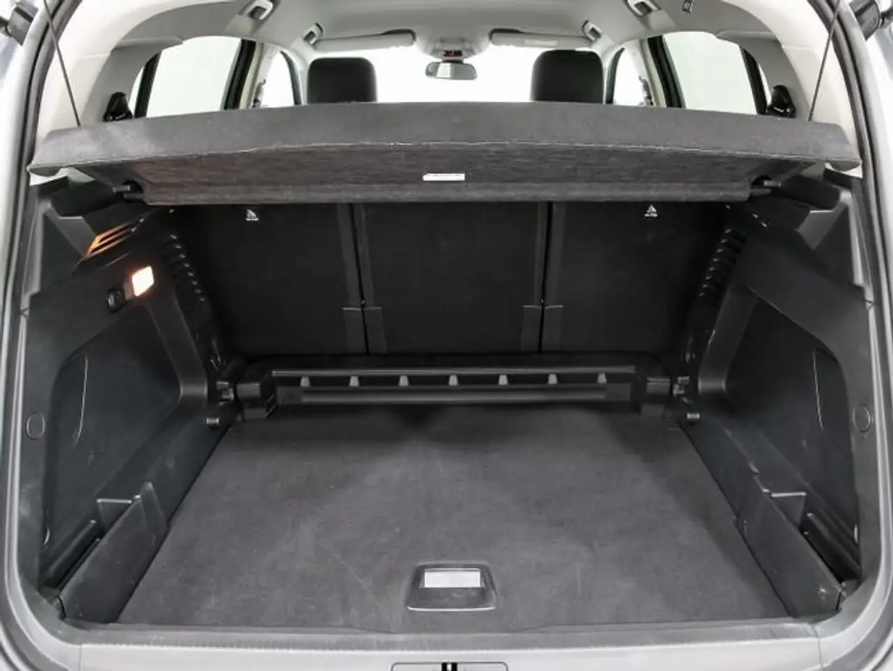 Citroen C5 Aircross PureTech S&S Plus 130 — Vehicle gallery 10