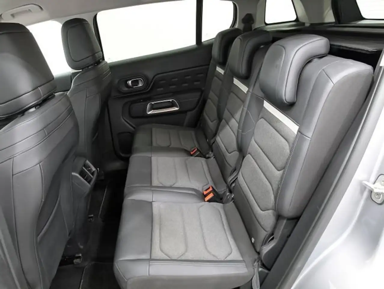 Citroen C5 Aircross PureTech S&S Plus 130 — Vehicle gallery 9