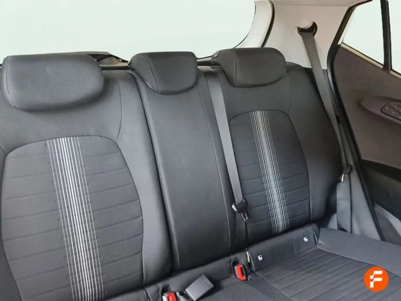 Hyundai i10 1.0 MPI Essence — Vehicle gallery 20