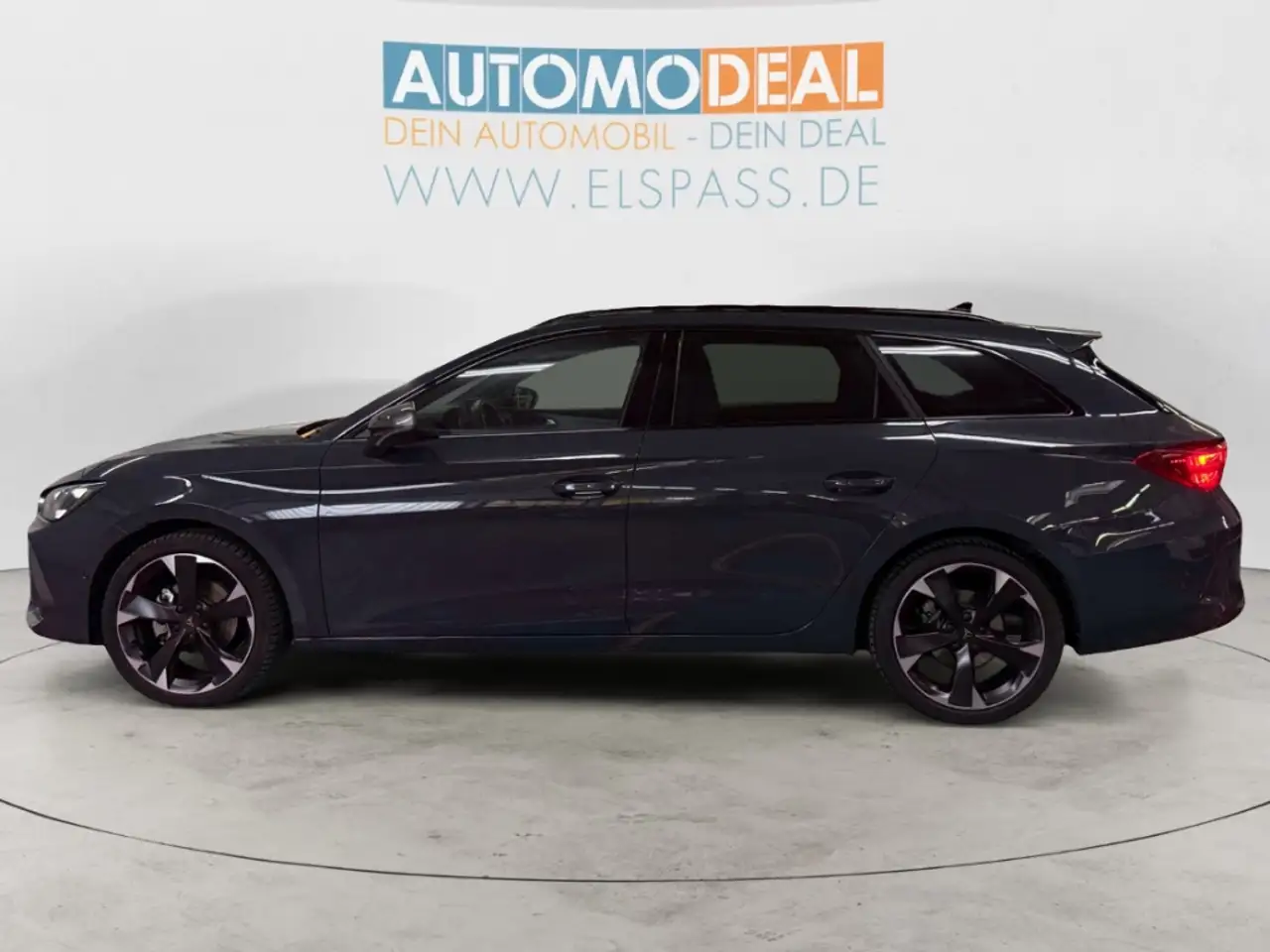 CUPRA Leon ST AUTOMATIK NAV LED PANODACH DIG-DISPLAY KAMERA A — Vehicle gallery 8