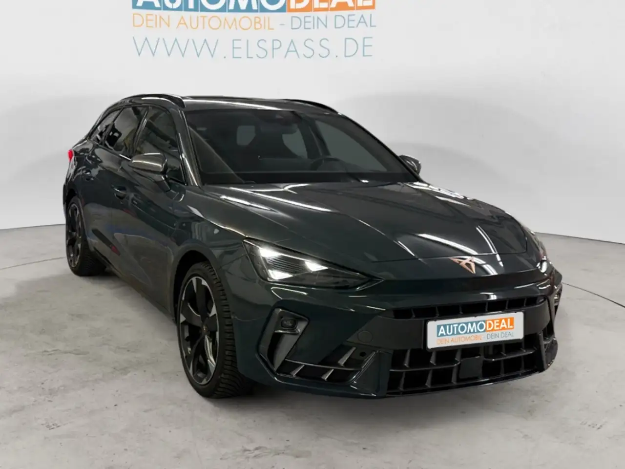 CUPRA Leon ST AUTOMATIK NAV LED PANODACH DIG-DISPLAY KAMERA A — Vehicle gallery 4