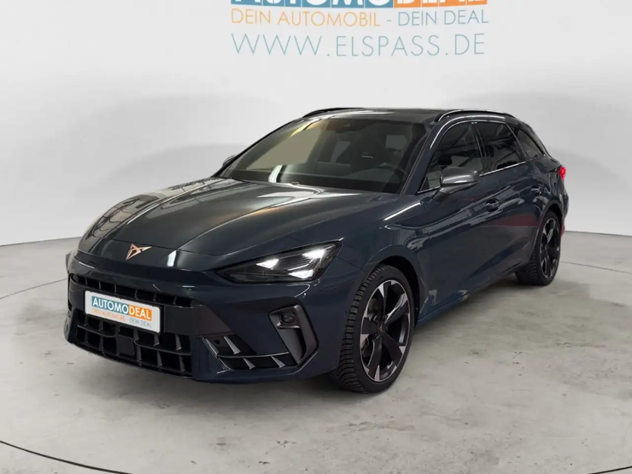 CUPRA Leon ST AUTOMATIK NAV LED PANODACH DIG-DISPLAY KAMERA A — Vehicle gallery 2