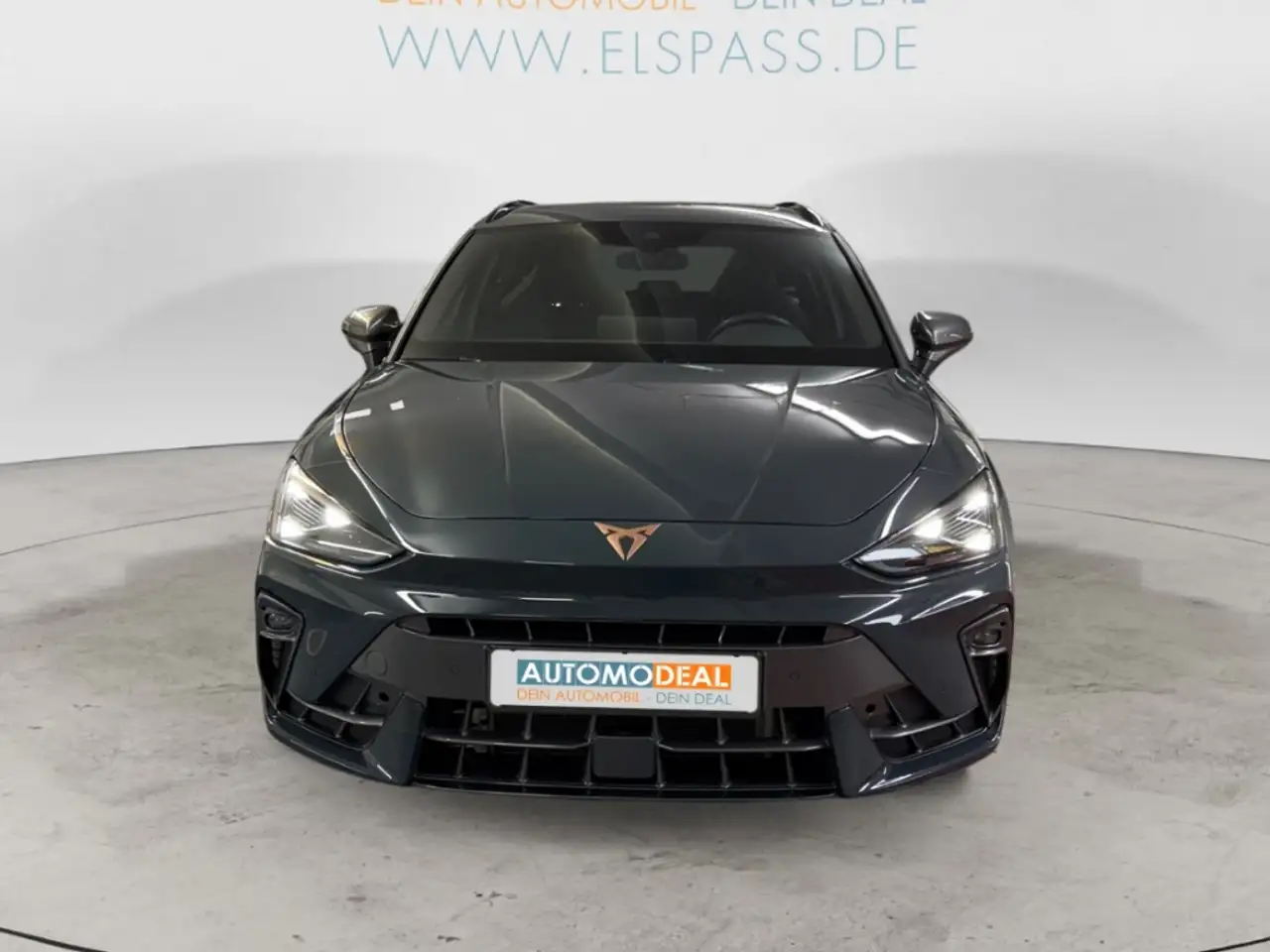 CUPRA Leon ST AUTOMATIK NAV LED PANODACH DIG-DISPLAY KAMERA A — Vehicle gallery 3