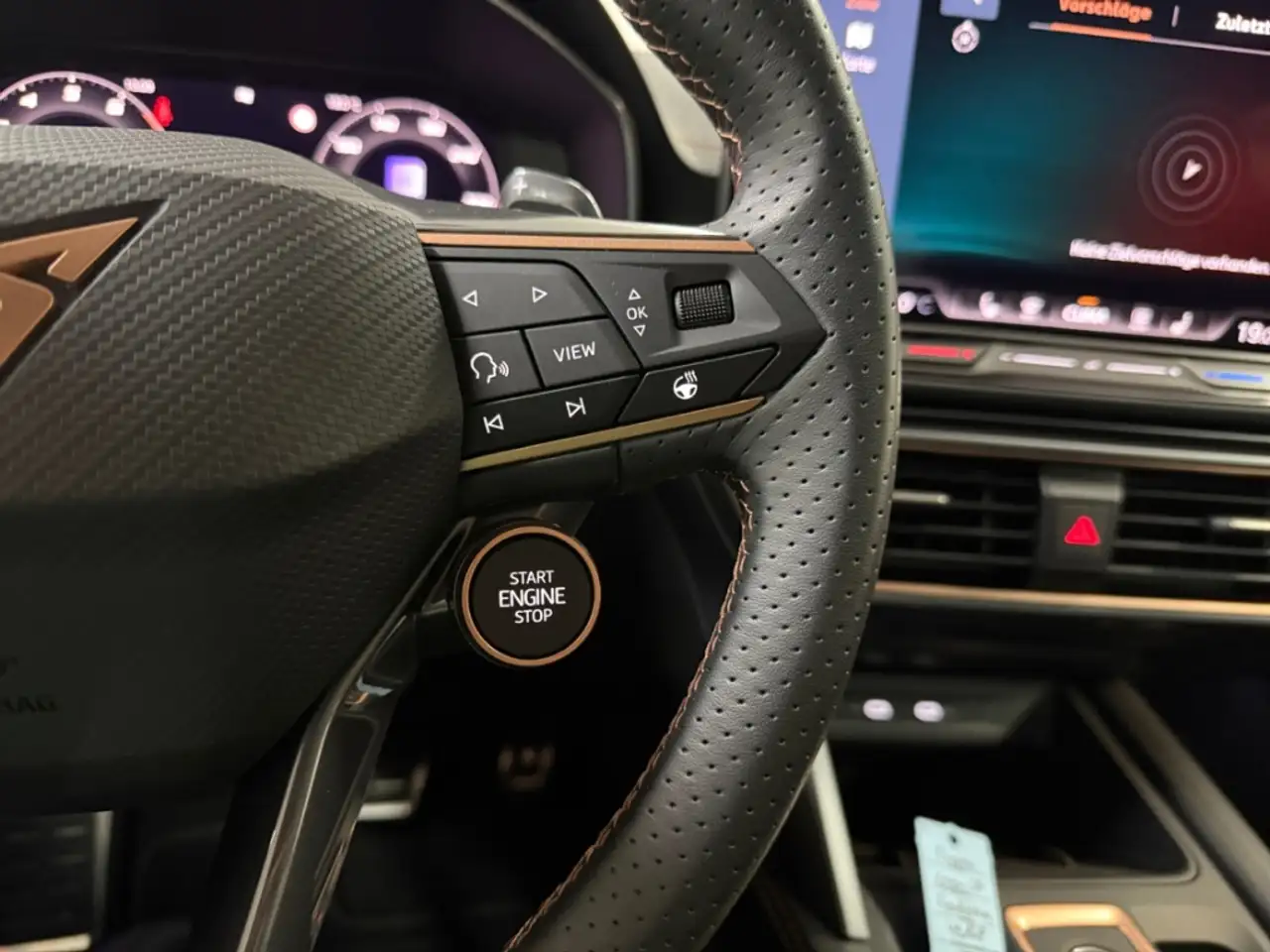 CUPRA Leon ST AUTOMATIK NAV LED PANODACH DIG-DISPLAY KAMERA A — Vehicle gallery 17