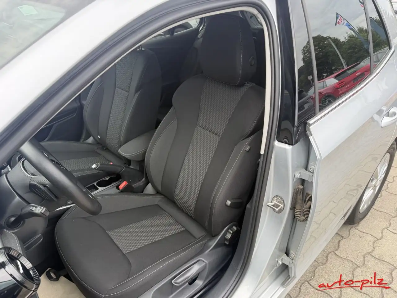 Skoda Fabia Selection DSG 5JGar.100tkm — معرض صور السيارة 11