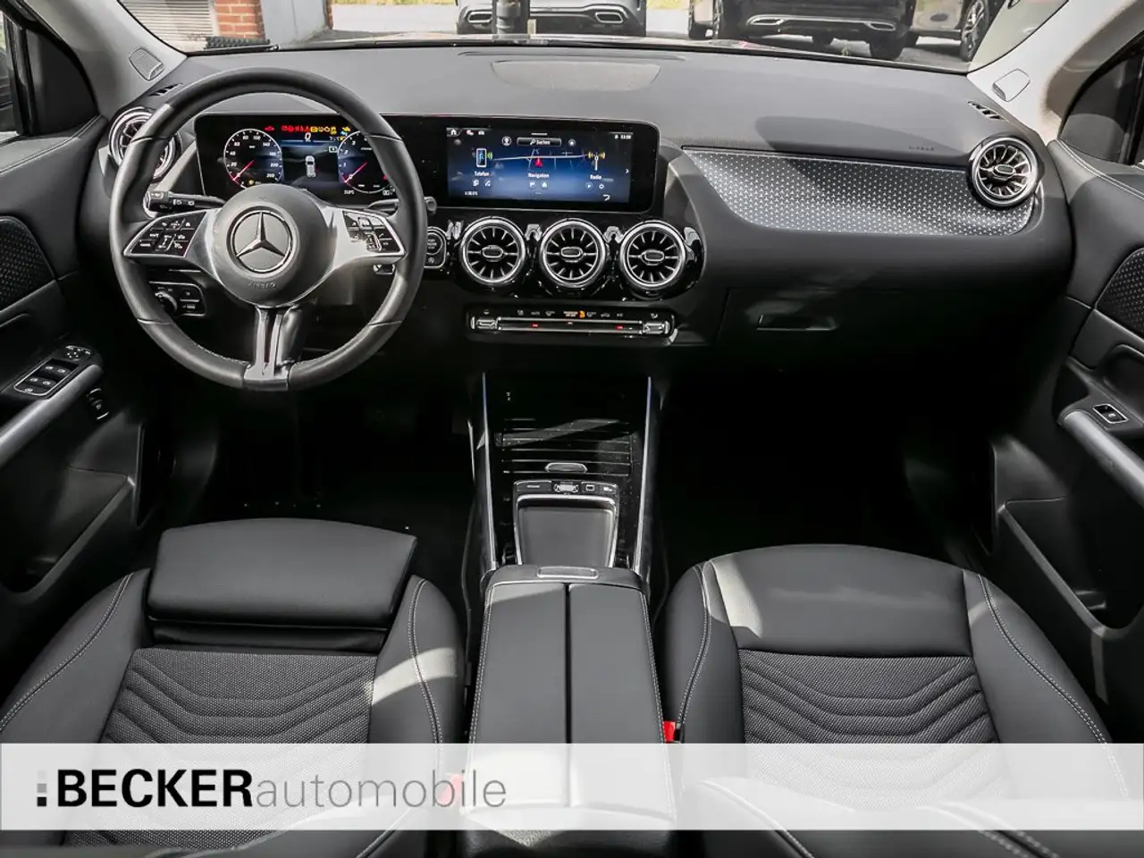 Mercedes-Benz GLA 200 GLA 200 PROGRESSIVE KAMERA BURMESTER KEYLESS GO — Galerie du véhicule 8
