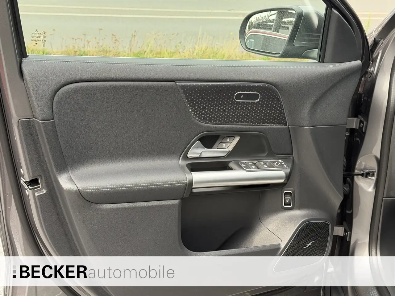 Mercedes-Benz GLA 200 GLA 200 PROGRESSIVE KAMERA BURMESTER KEYLESS GO — Galerie du véhicule 15