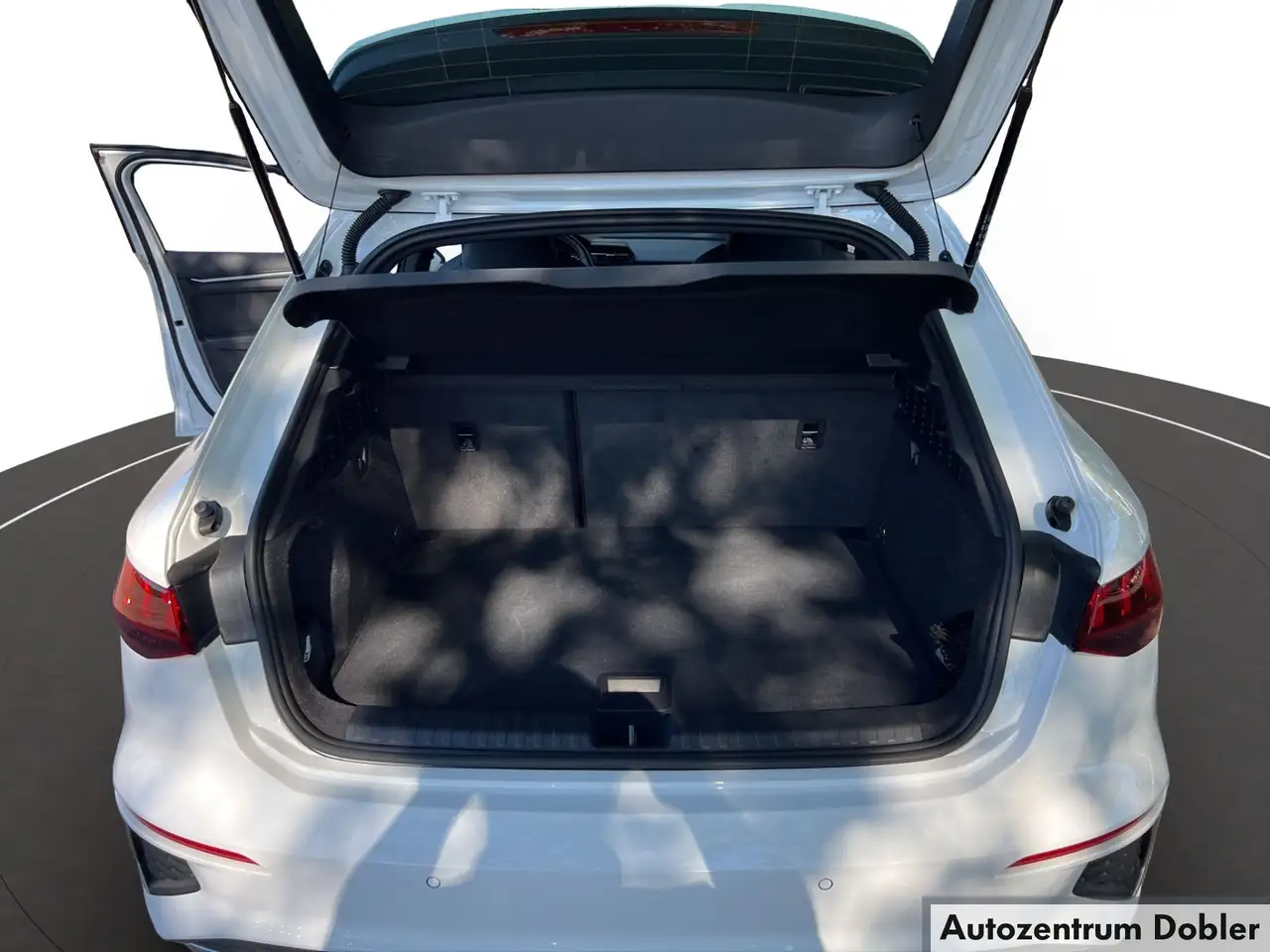 Audi S3 Sportback 2.0 TFSI 228kW S tronic PDC Bluetooth — معرض صور السيارة 18