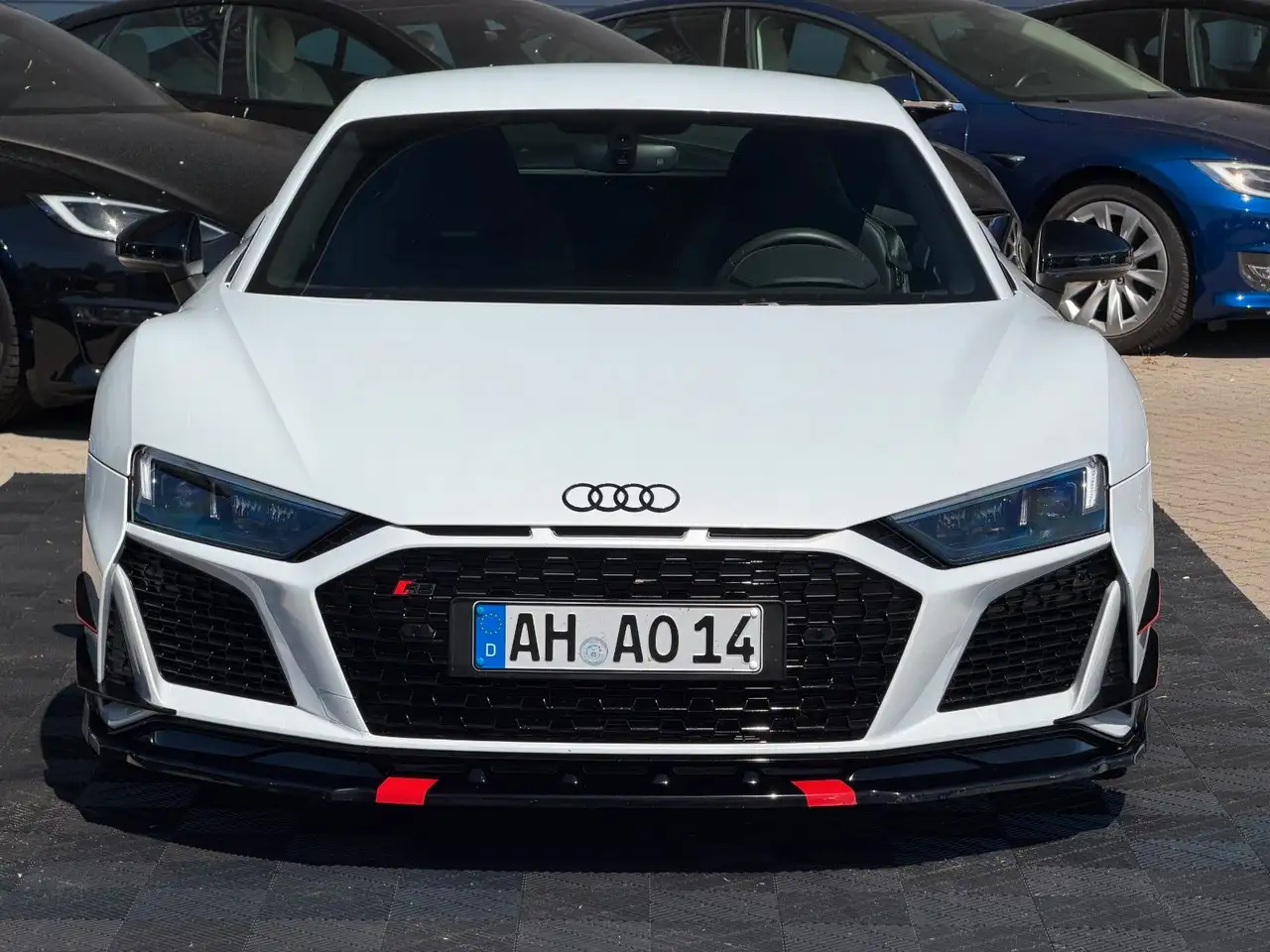 Audi R8 5.2 V10 PERFORMANCE | PPF | KERAMIK | B&O | — Vehicle gallery 3