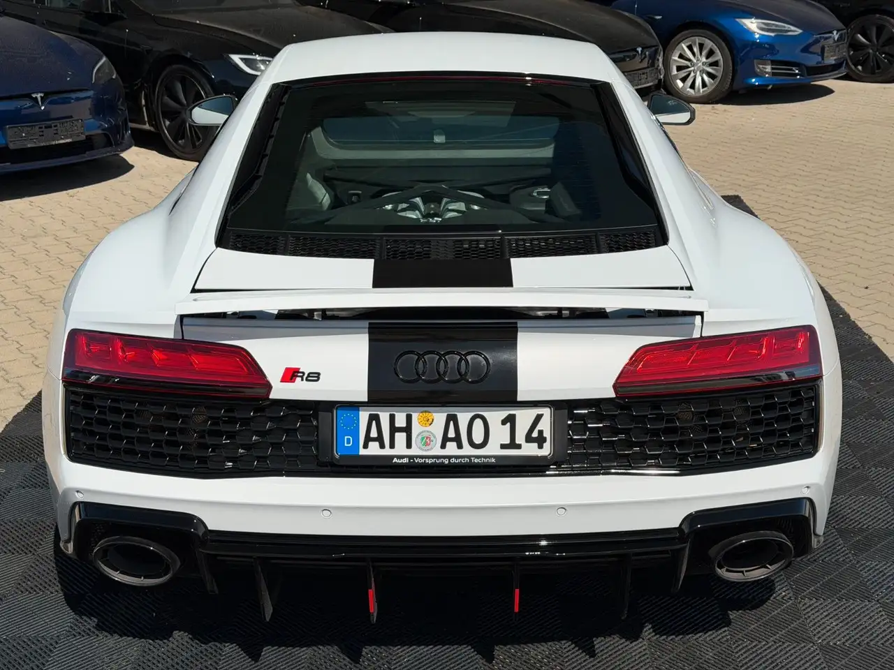 Audi R8 5.2 V10 PERFORMANCE | PPF | KERAMIK | B&O | — Vehicle gallery 13