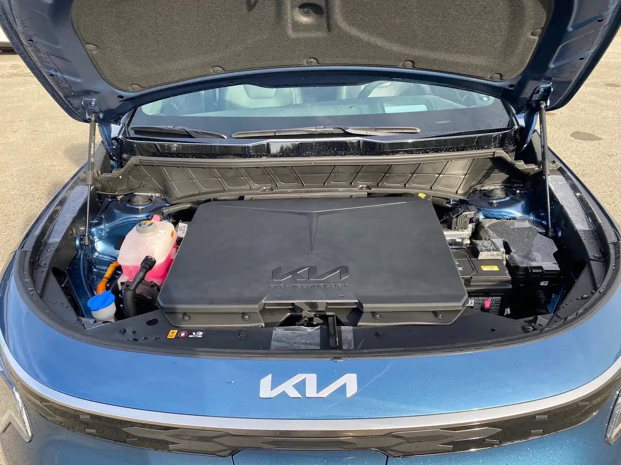 Kia Niro EV Inspiration, DW, TEC, REX Glasdach, Wärmepumpe, — Galería del vehículo 23