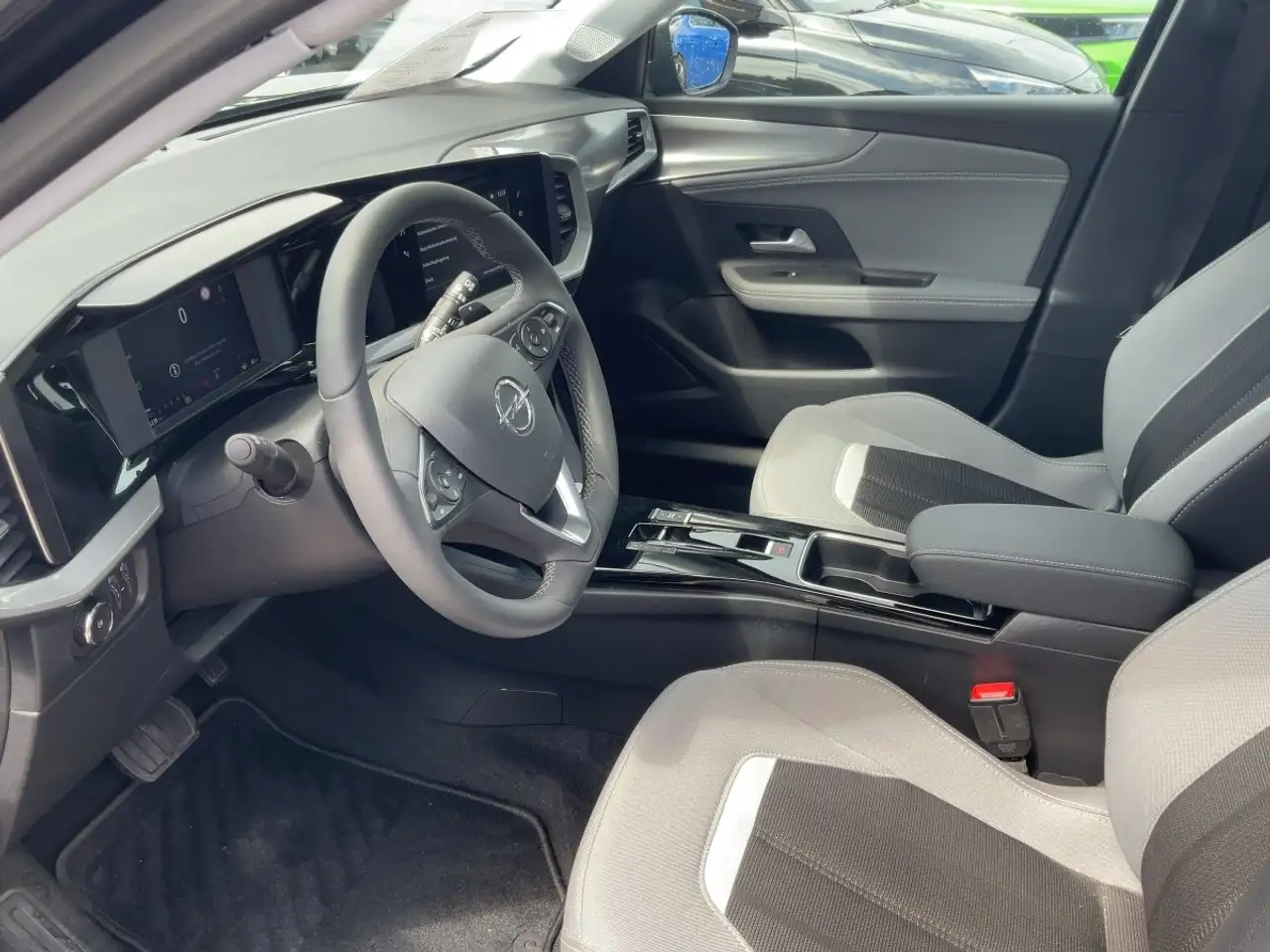 Opel Mokka 1.2 Turbo Elegance LED+SHZ+Winterp.+Kam. — معرض صور السيارة 9
