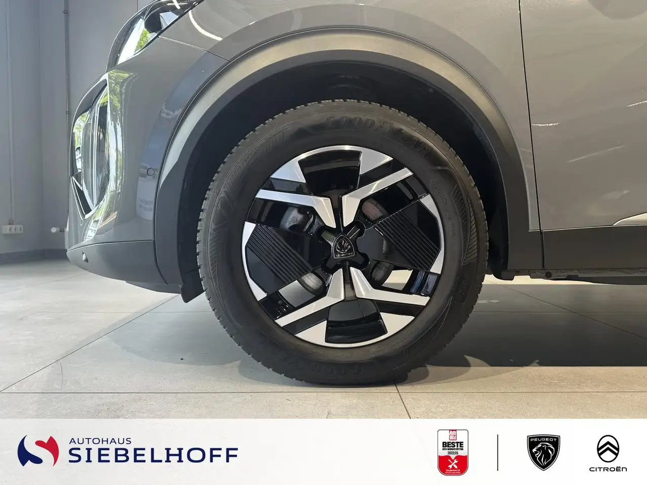 Peugeot 2008 GT PureTech 130 EAT8 — معرض صور السيارة 18