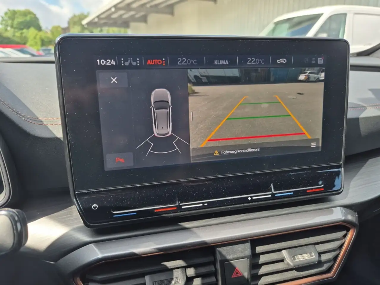 CUPRA Formentor 1.5 TSI DSG AHK BEATS BLIS Cam SHZ FullLink — معرض صور السيارة 20