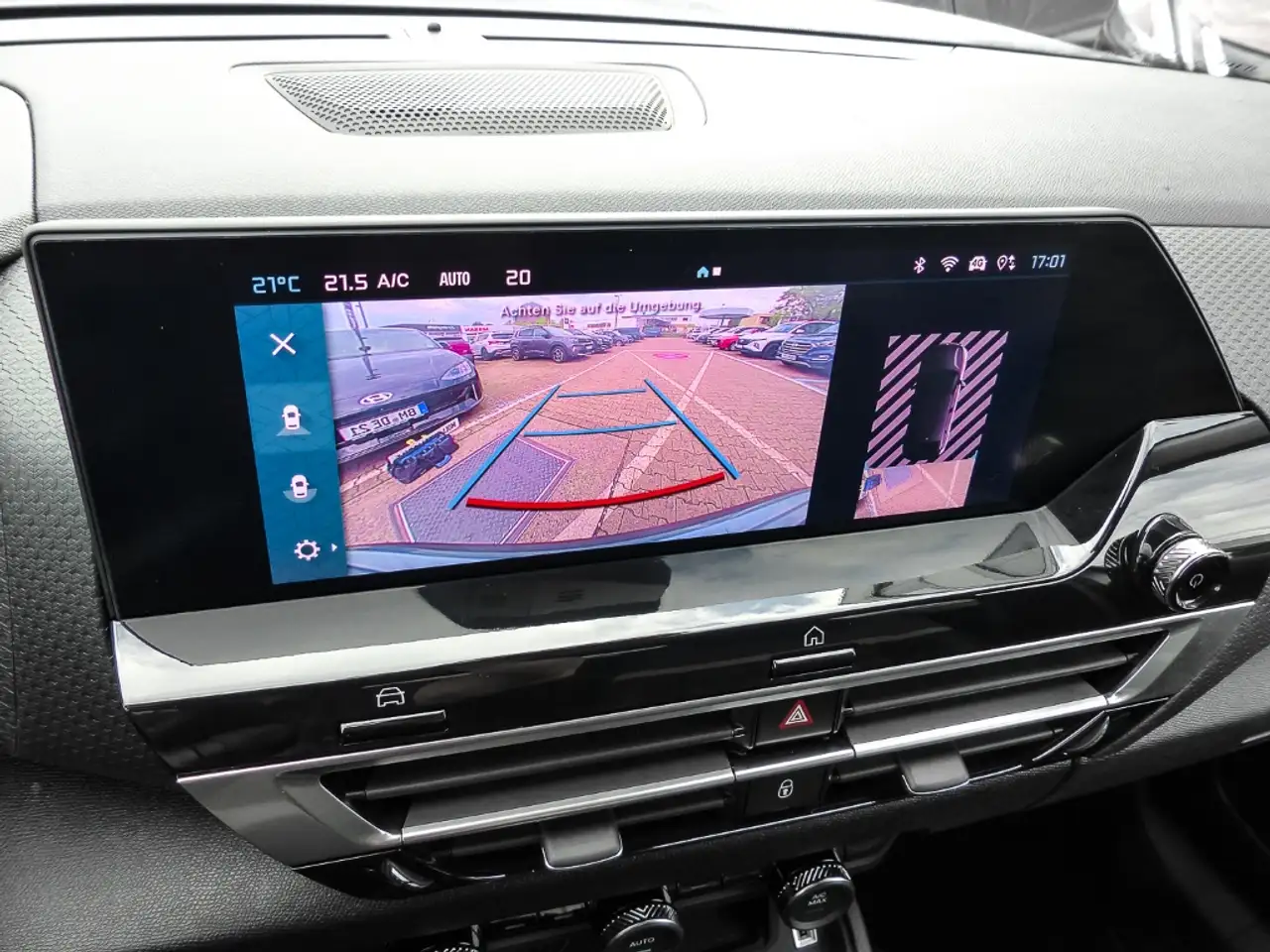 Citroen C4 Shine HUD Navi 360 Kamera LED Apple CarPlay Androi — معرض صور السيارة 8