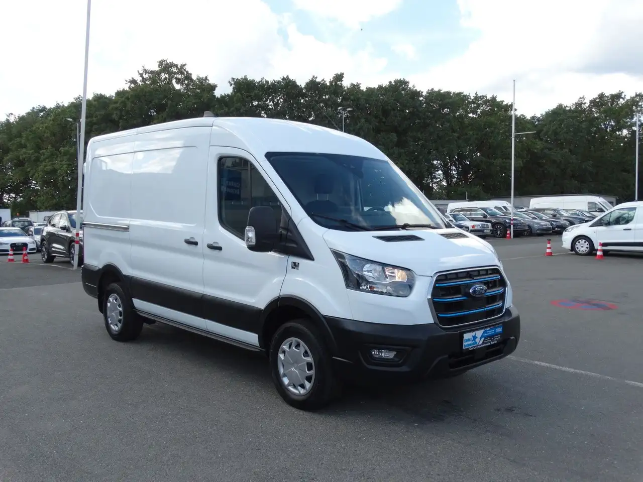 Ford Transit E-Transit 3,5t*L2/H2*Navi*SHZ*StHz*99,5%Batterie — معرض صور السيارة 2