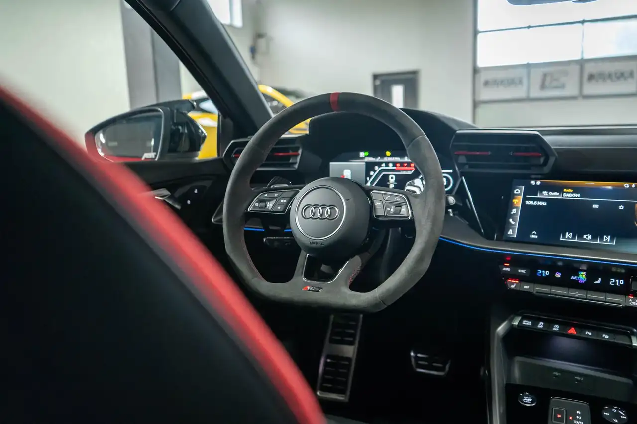 Audi RS3 ABT RS3-R 2.5 TFSI quattro KERAMIK MASSAGE 1/200 — معرض صور السيارة 30