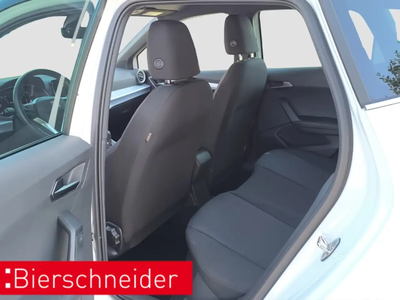 SEAT Arona 1.0 TSI DSG FR LED NAVI RFK ACC — Galerie du véhicule 16
