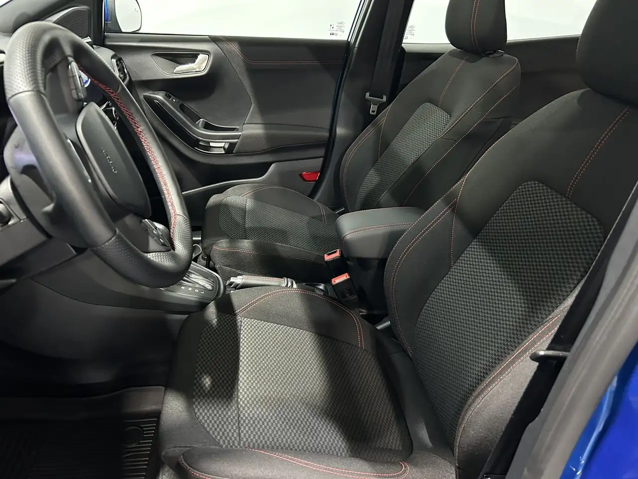 Ford Puma 1.0 EcoBoost MHEV ST-Line Aut. 125 — معرض صور السيارة 16
