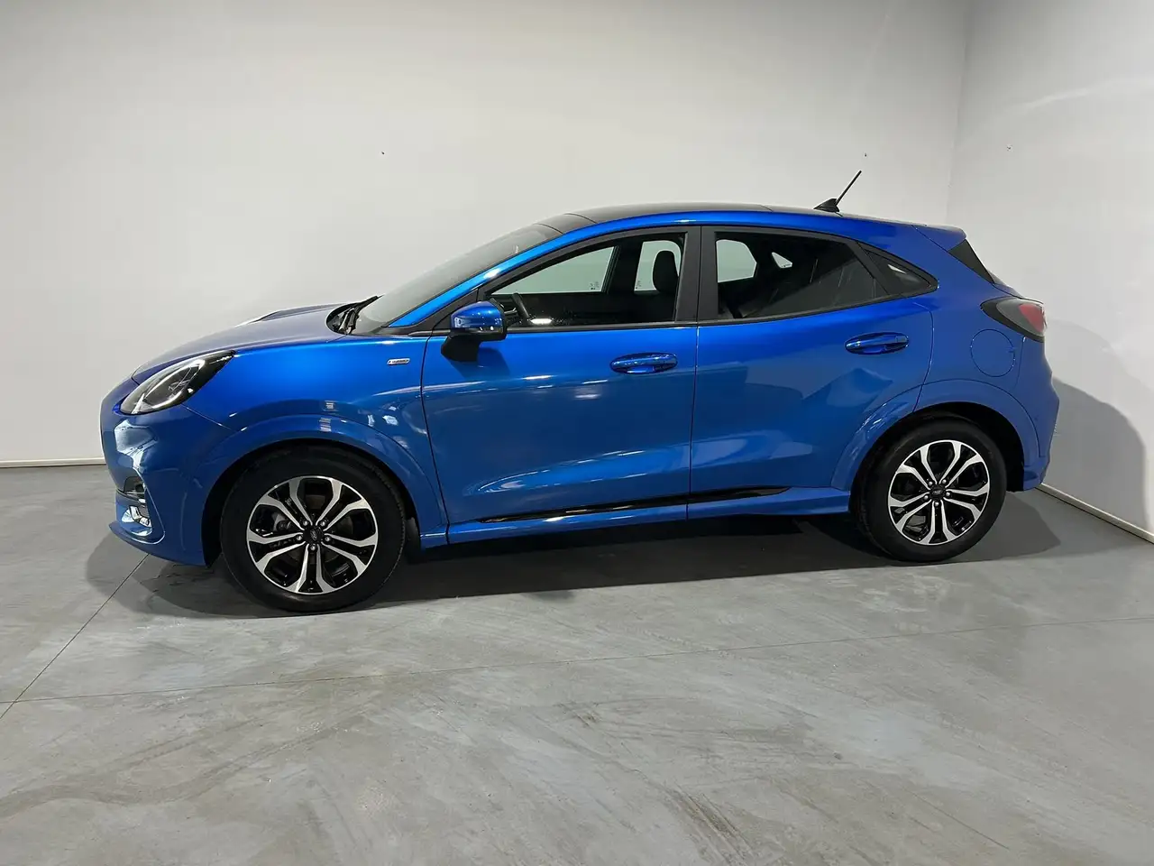 Ford Puma 1.0 EcoBoost MHEV ST-Line Aut. 125 — معرض صور السيارة 4