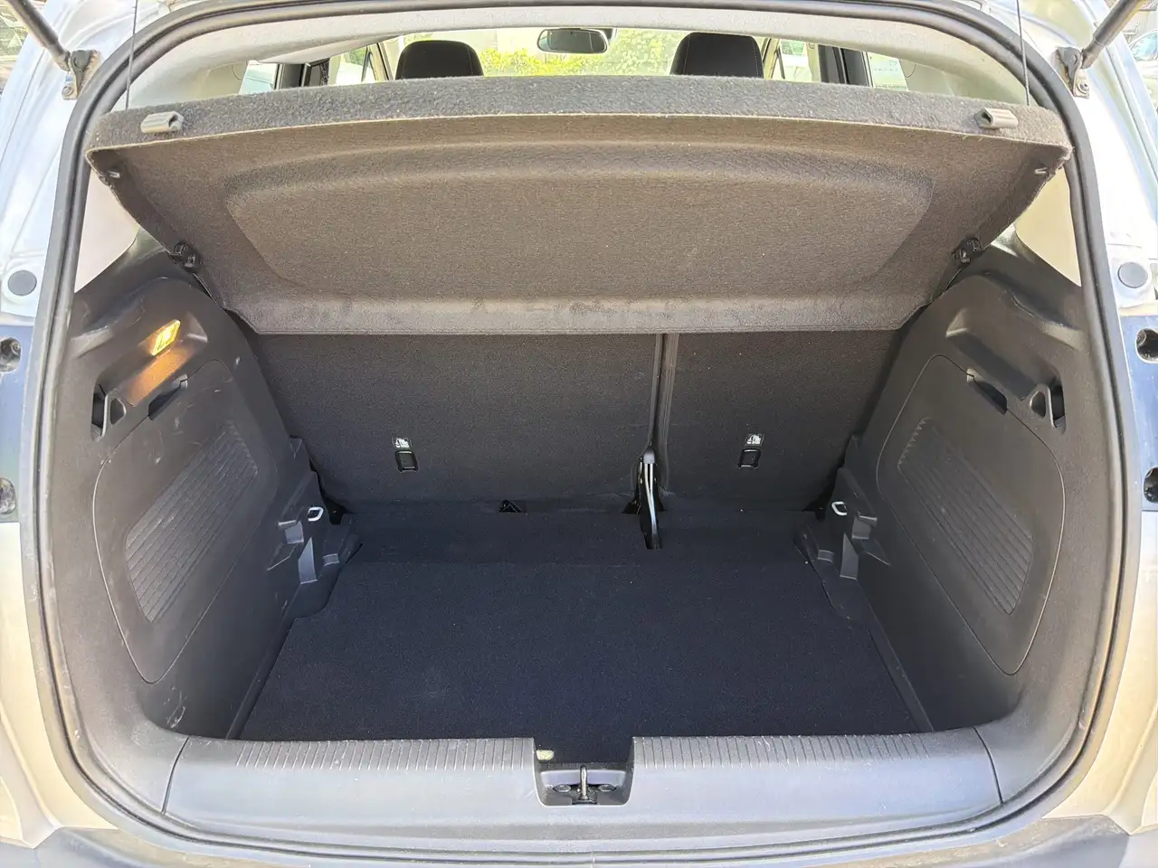 Opel Crossland 1.2 Turbo Elegance Paket LED+Navi — Vehicle gallery 25