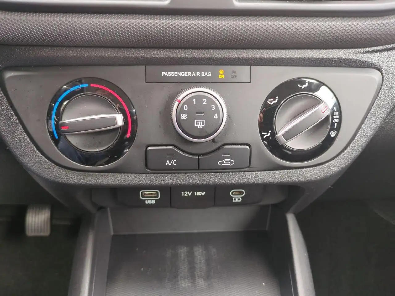 Hyundai i10 Trend — Vehicle gallery 15