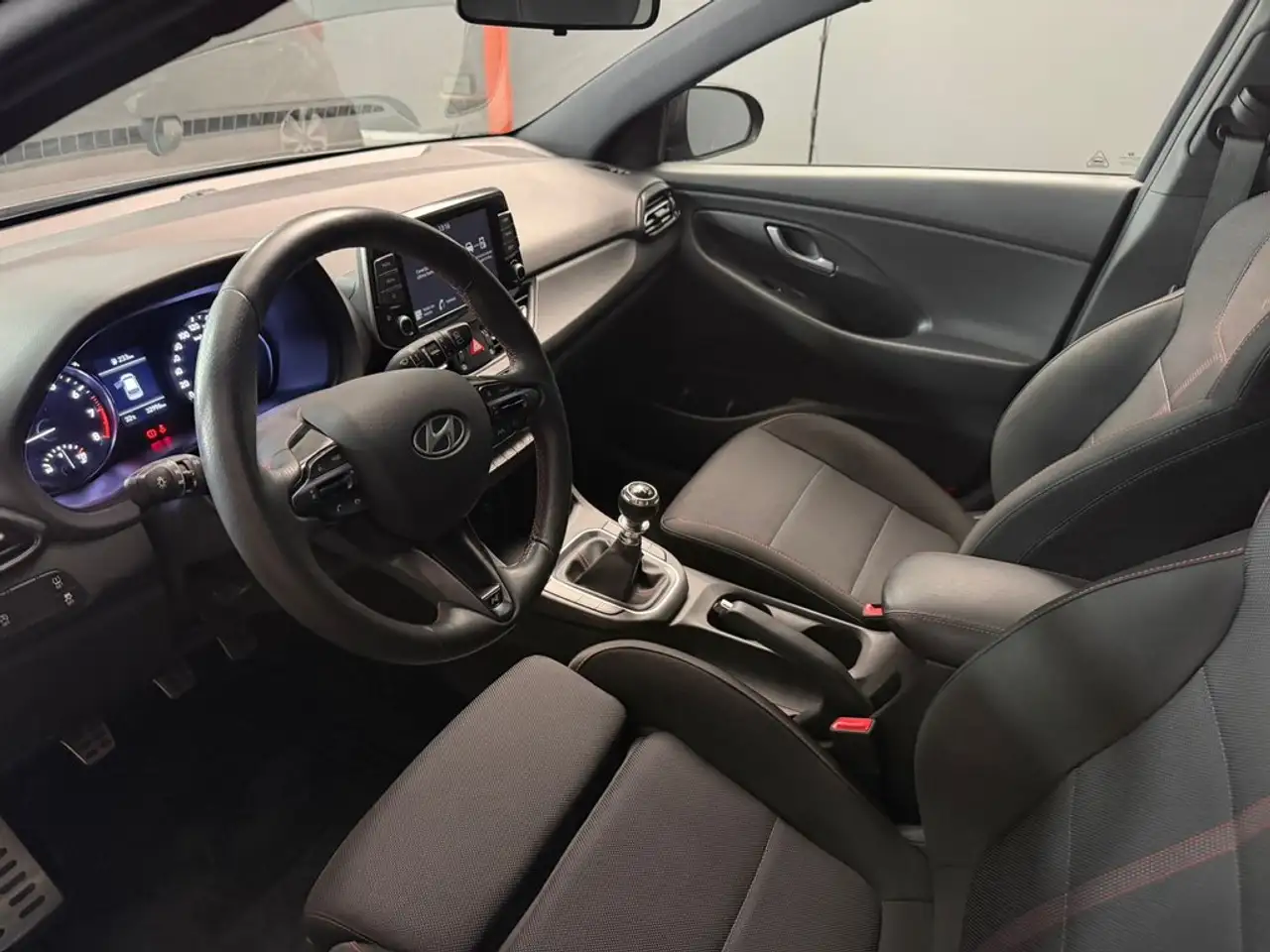 Hyundai i30 1.0 TGDI N Line 30 Aniversario — معرض صور السيارة 11