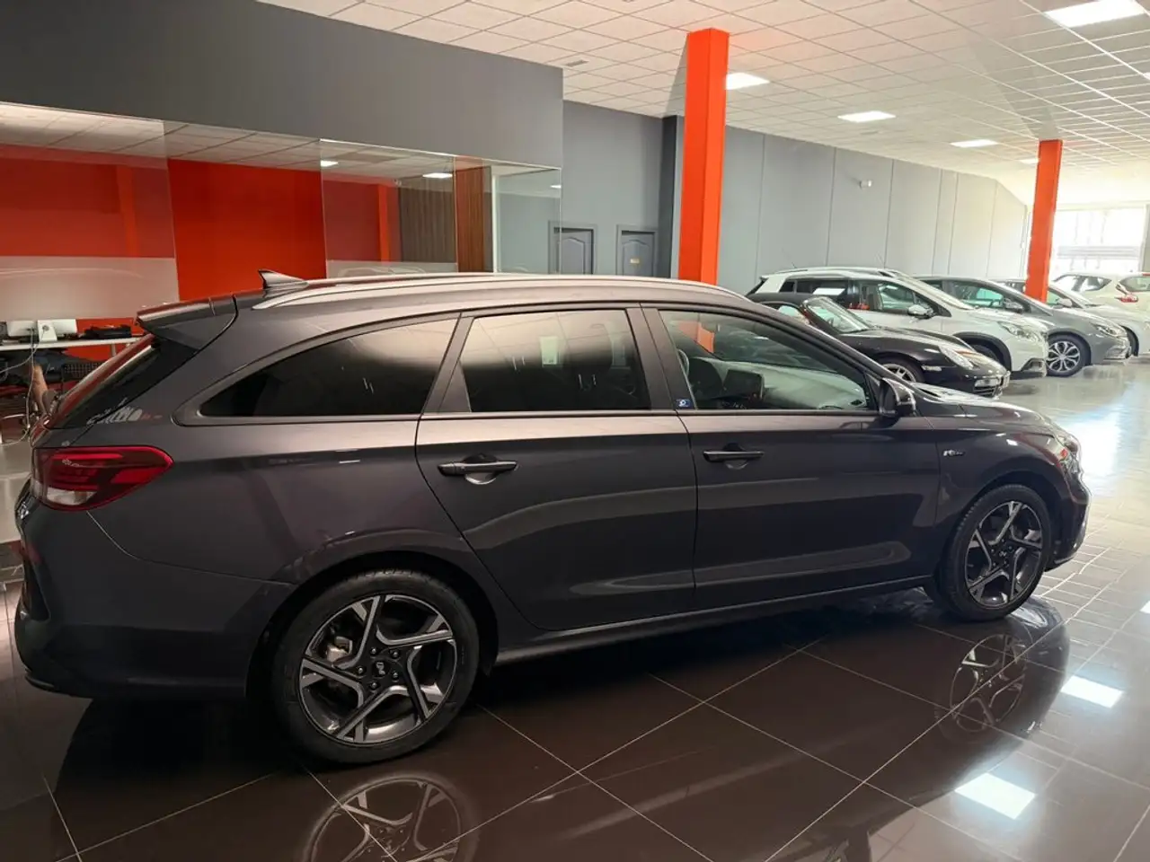 Hyundai i30 1.0 TGDI N Line 30 Aniversario — معرض صور السيارة 8