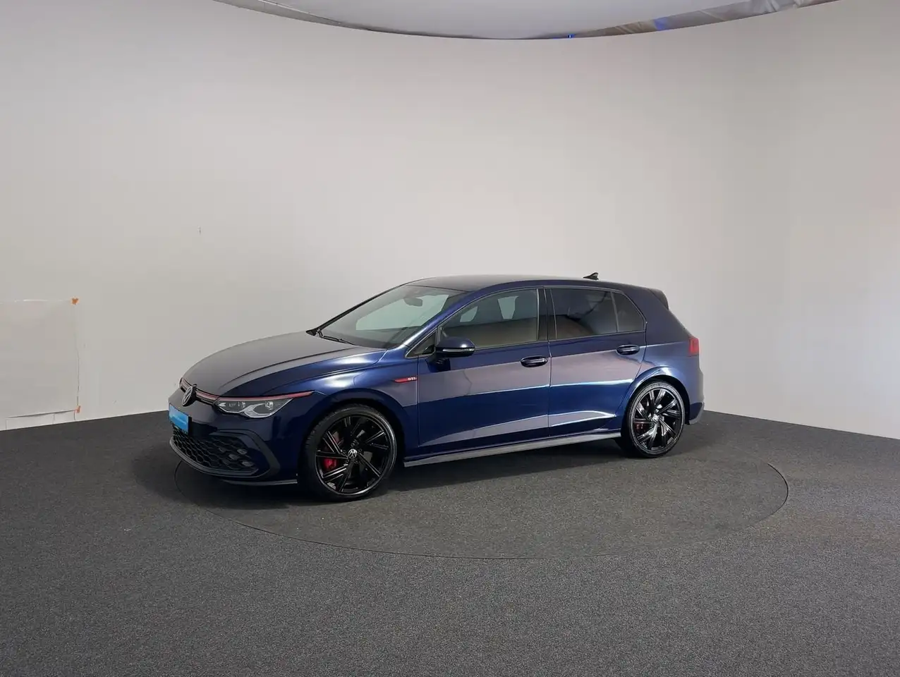Volkswagen Golf GTI 2.0 TSI DSG CarPlay Black Matrix ACC — معرض صور السيارة 6