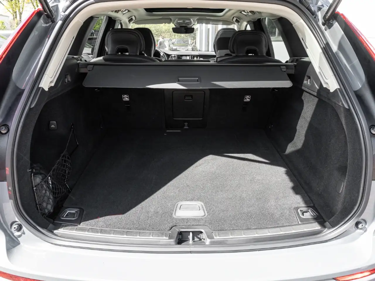 Volvo XC60 Ultimate Dark AWD HUD Digitales Cockpit Memory Sit — Vehicle gallery 17