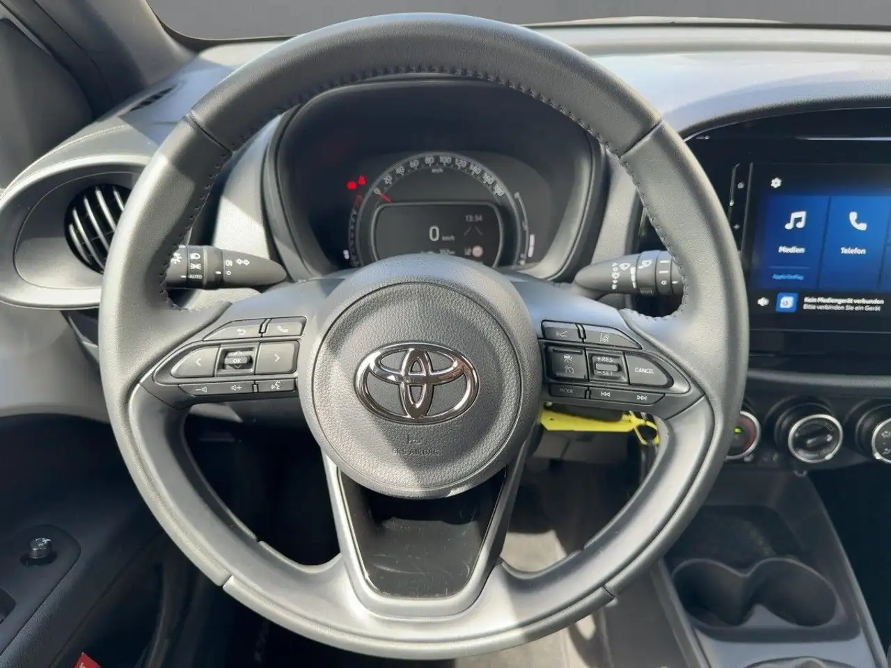 Toyota Aygo X 1.0 VVT-i Business Edition RKF+DAB+APP — معرض صور السيارة 10