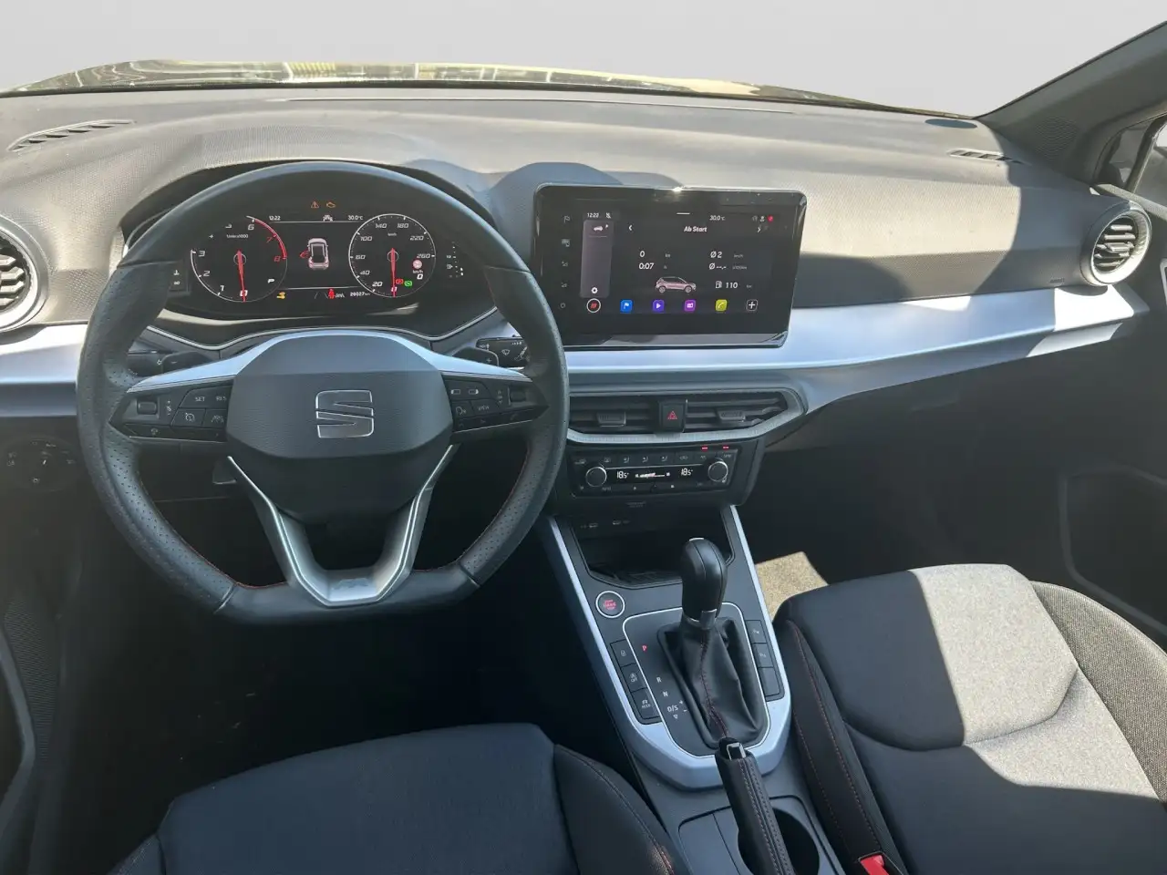 SEAT Arona FR Klima Navi Rückfahrkamera Sitzheizung — Vehicle gallery 15