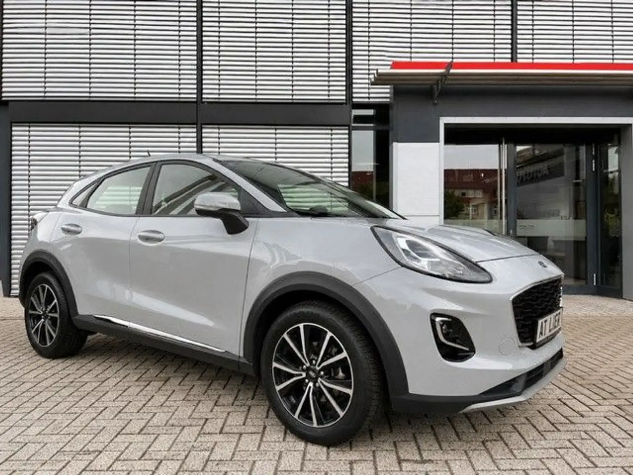 Ford Puma 1.0 EcoBoost Titanium LED ACC NAVI AHK — Galería del vehículo 4