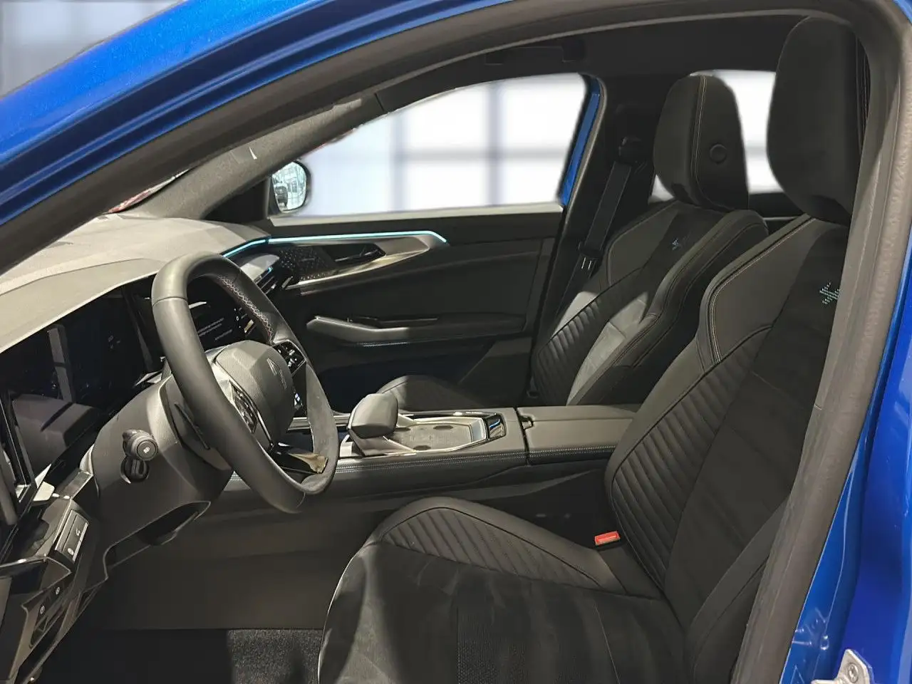 Renault Rafale 200 E-Tech FHEV Esprit Alpine Navi LED — معرض صور السيارة 9