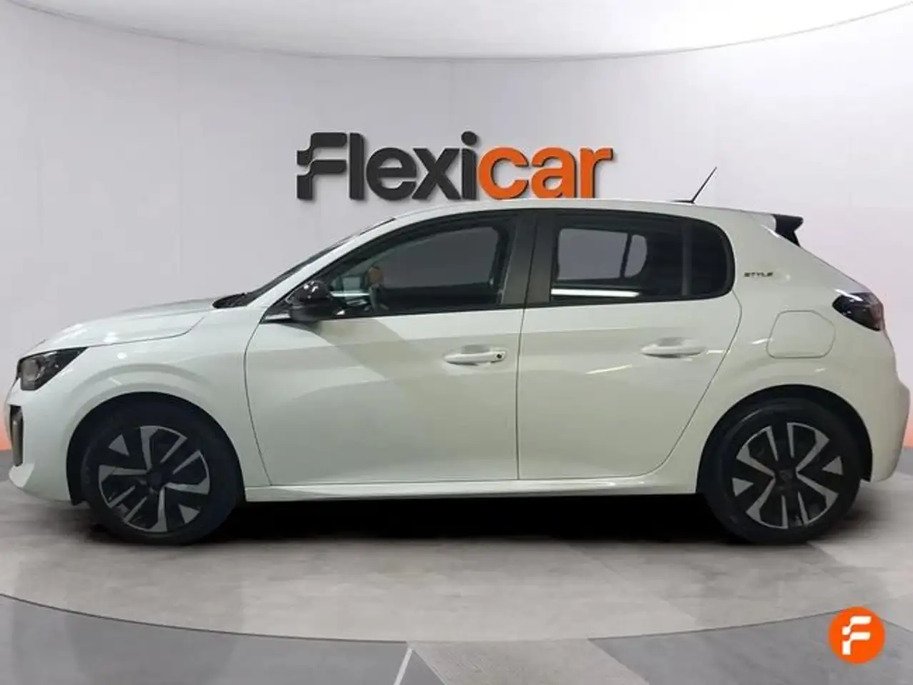 Peugeot 208 Style Gasolina 100 S&S 6 Vel MAN — Galerie du véhicule 3