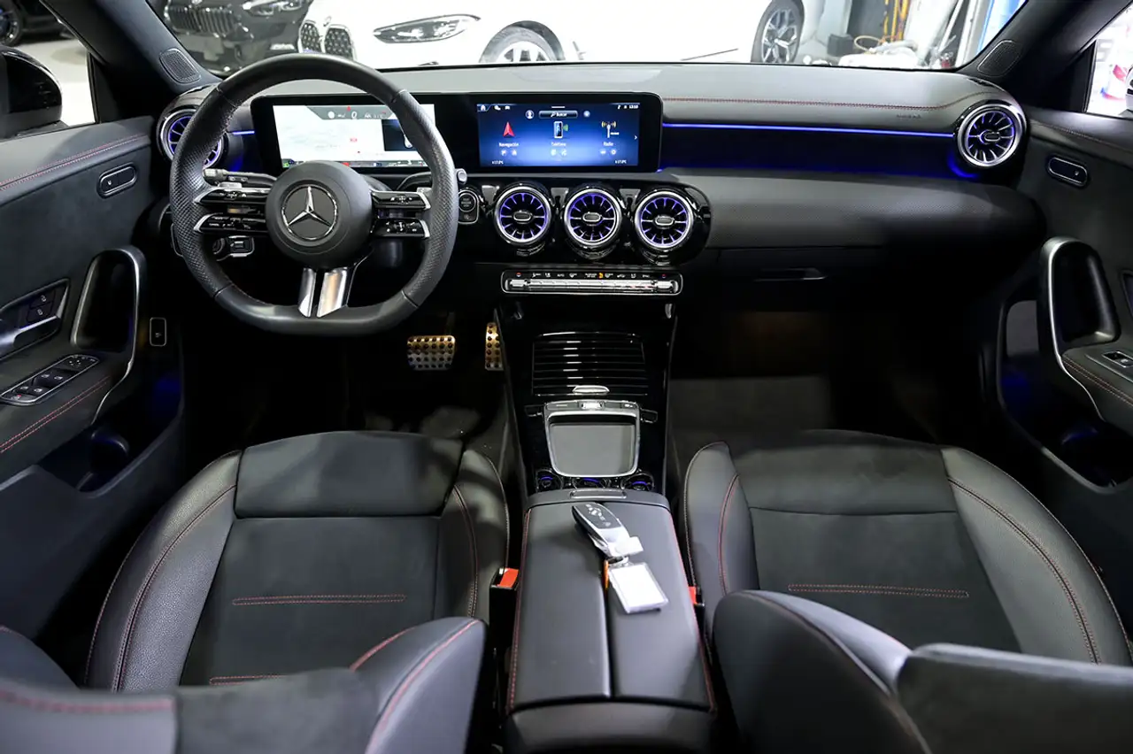 Mercedes-Benz CLA 220 Shooting Brake 220d 8G-DCT — معرض صور السيارة 8