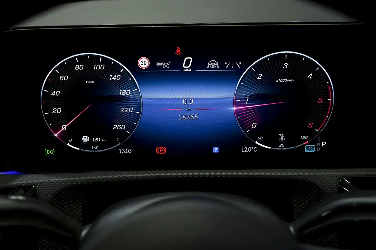 Mercedes-Benz CLA 220 Shooting Brake 220d 8G-DCT — معرض صور السيارة 28
