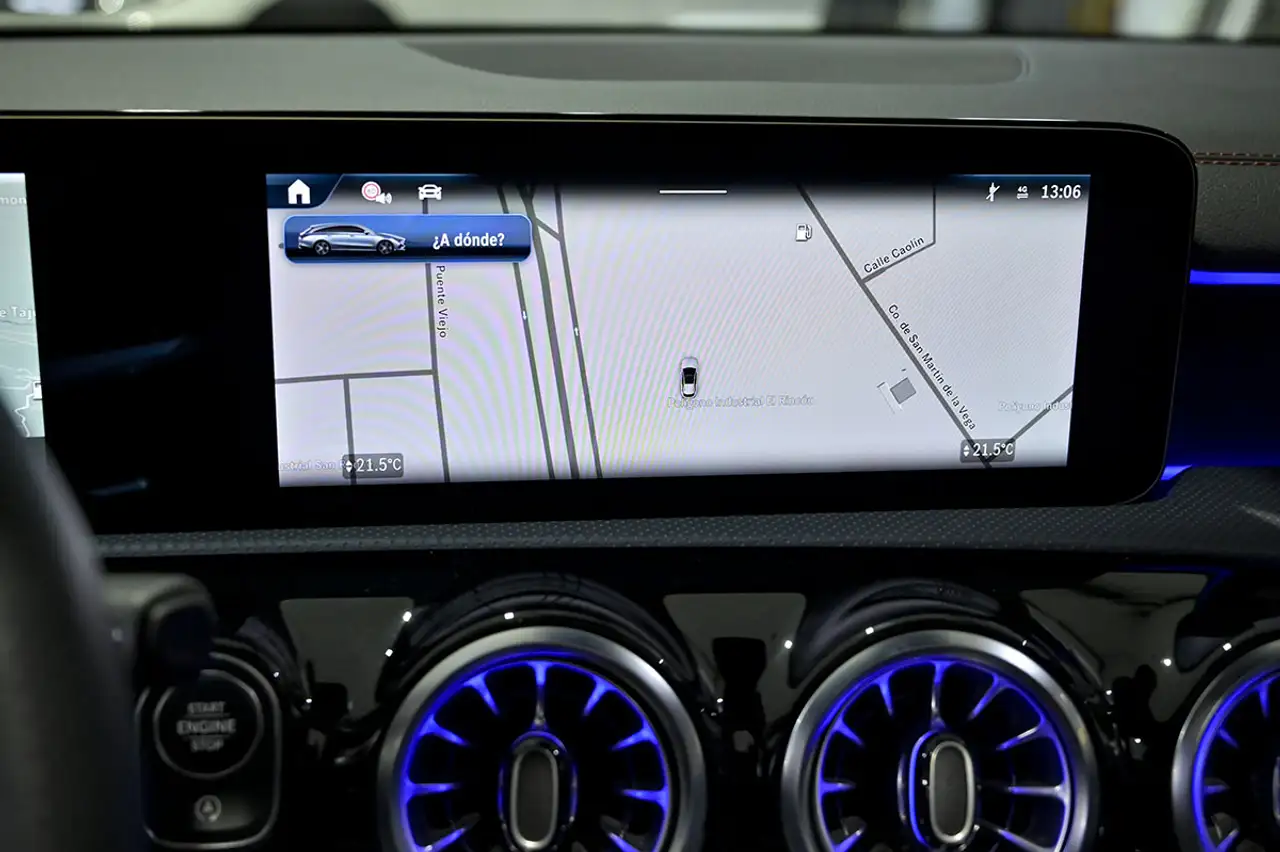 Mercedes-Benz CLA 220 Shooting Brake 220d 8G-DCT — معرض صور السيارة 10