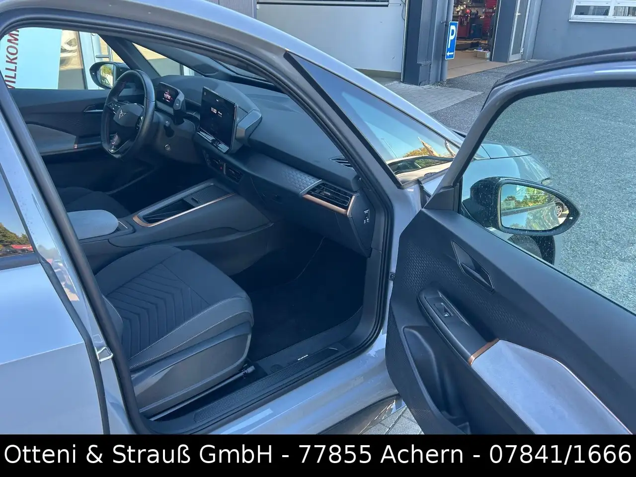 CUPRA Born 150 (62/58kWh) PDC*LED*CCS-Laden*KeylessGo — Vehicle gallery 24